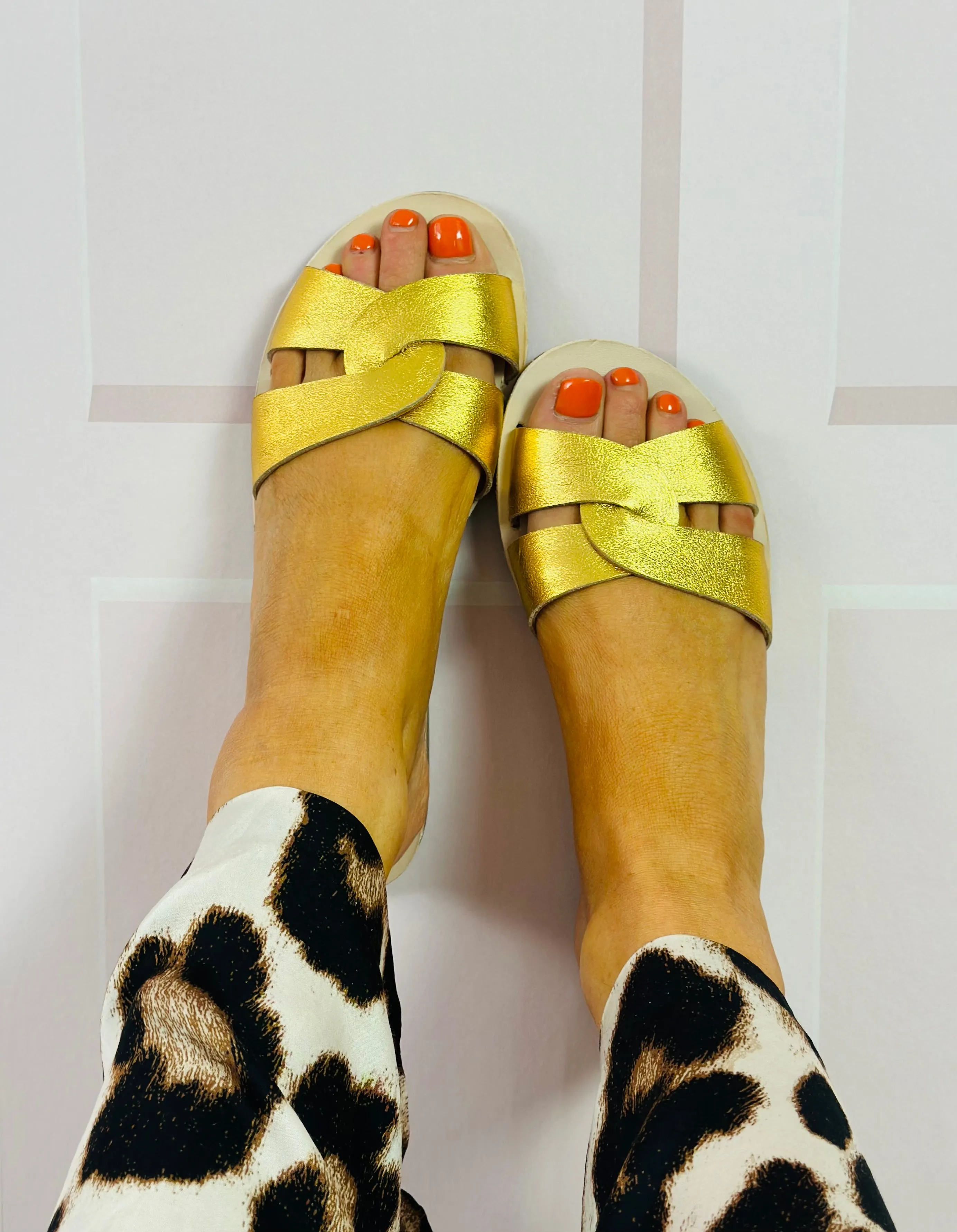 Artemis Gold Slider