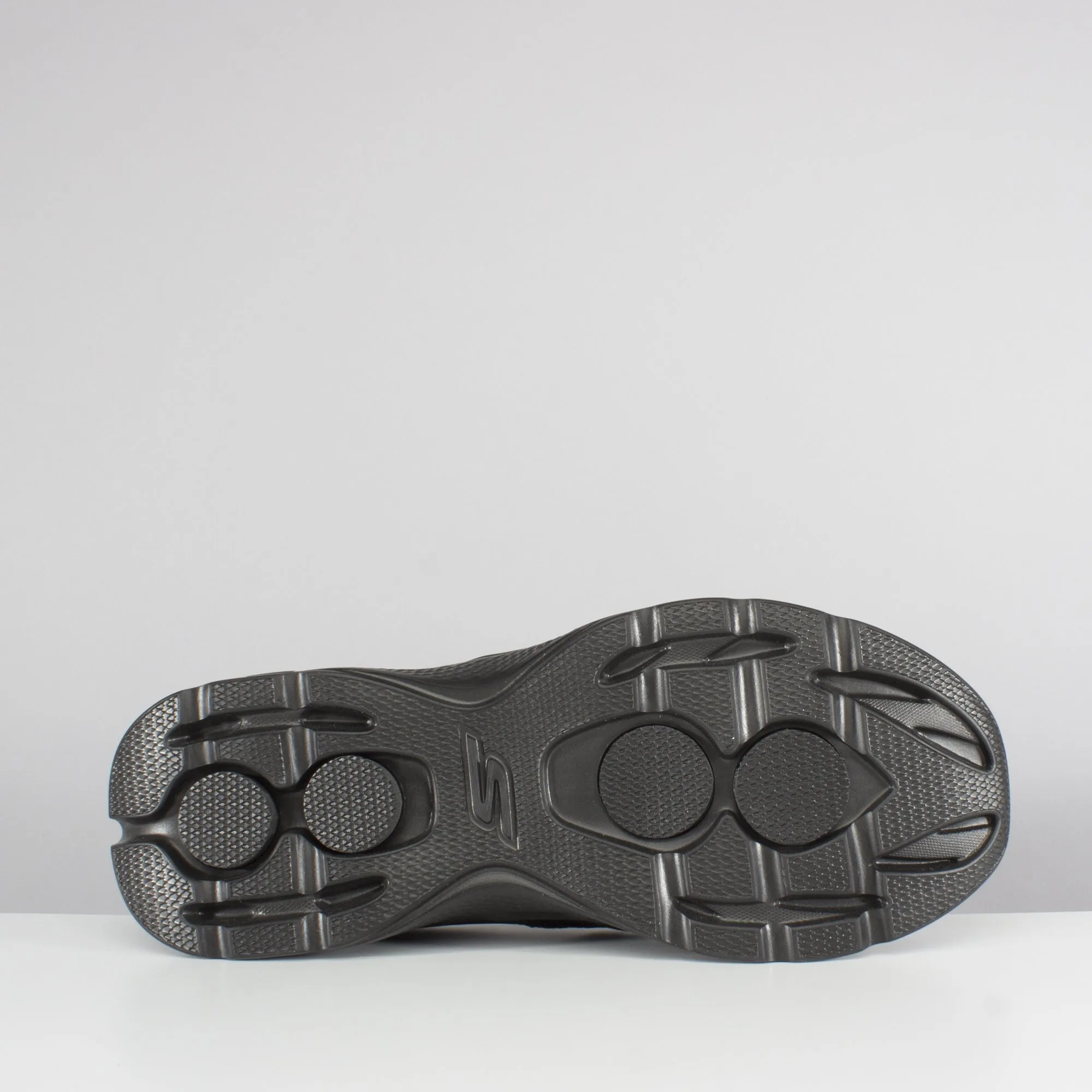 GO WALK 4 CONTAIN Mens Slip On Trainers Black