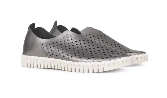 Ilse Jacobsen Tulips Flats - GUN METAL