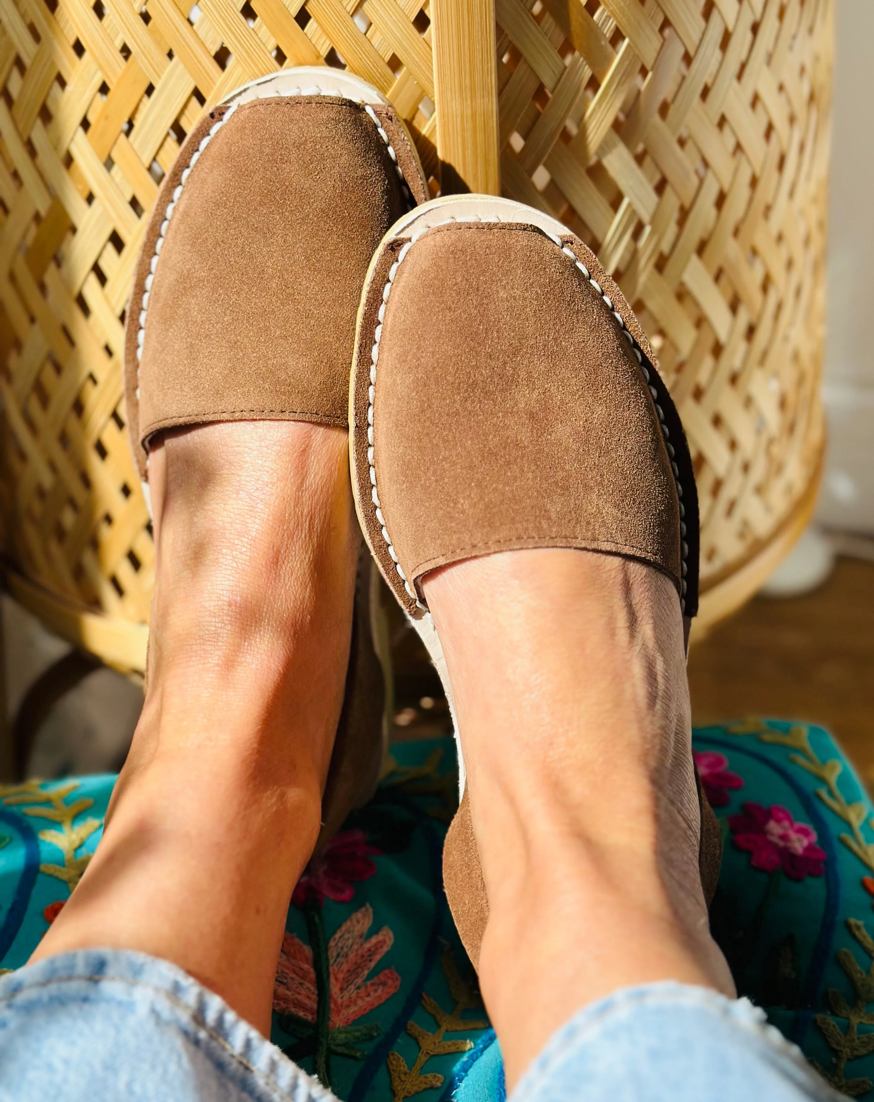 Kenya Tan Suede Avarcas