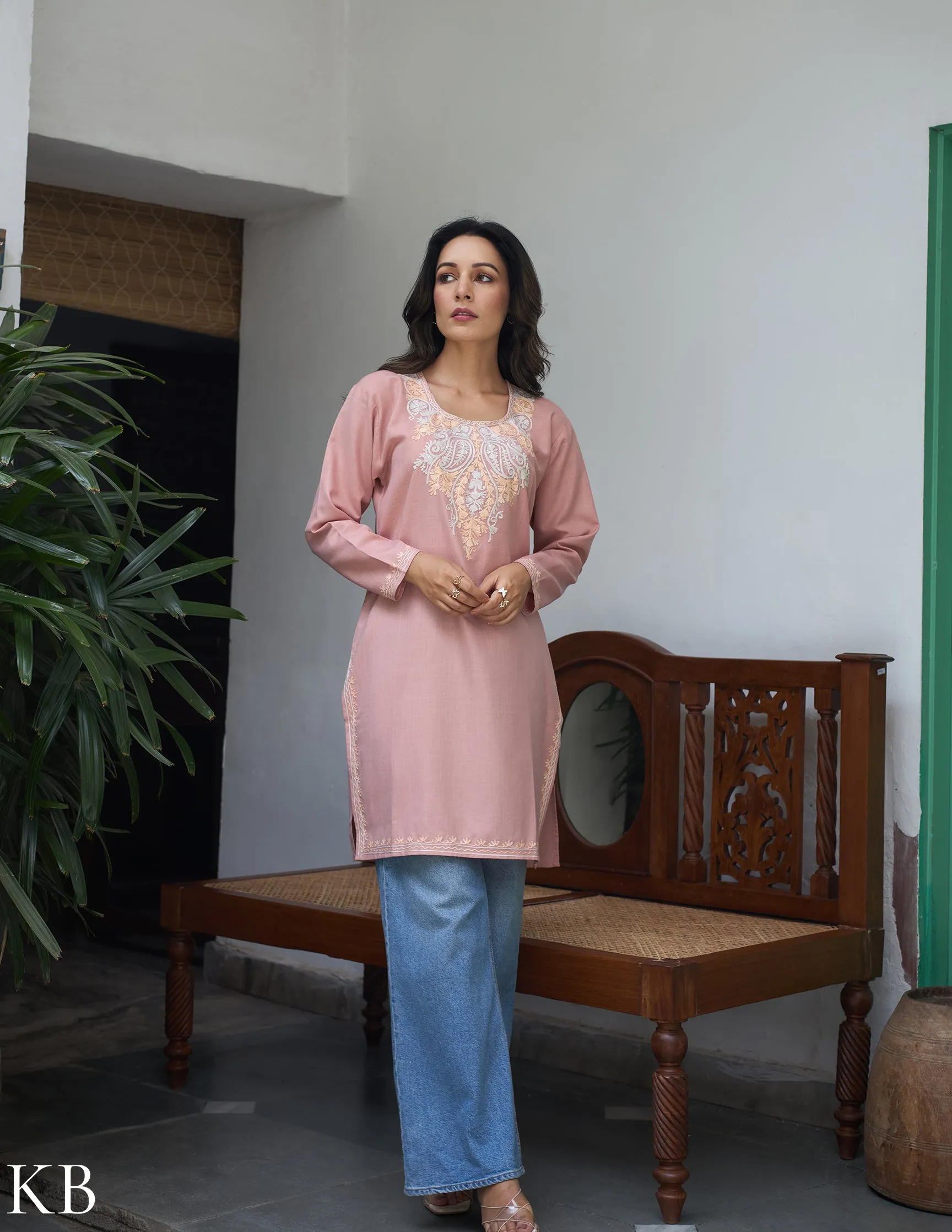 Nigeen Kashmiri Aari Dusky Pink Kurti